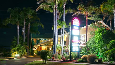 Sapphire Waters Motor Inn - Food Delivery Shop 37
