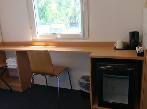 Ibis Budget - Gosford - Food Delivery Shop 15