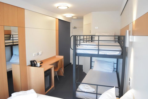 Ibis Budget - Gosford - Food Delivery Shop 3