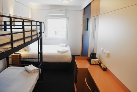 Ibis Budget - Gosford - Food Delivery Shop 2