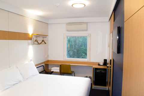 Ibis Budget - Gosford - Food Delivery Shop 1