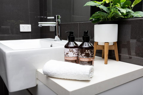 Brand New Executive Apartment - Food Delivery Shop 17