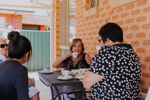 Central Wagga Self Catering Apartment - Food Delivery Shop 14