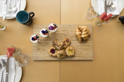 Sage Hotel Wollongong - Food Delivery Shop 18