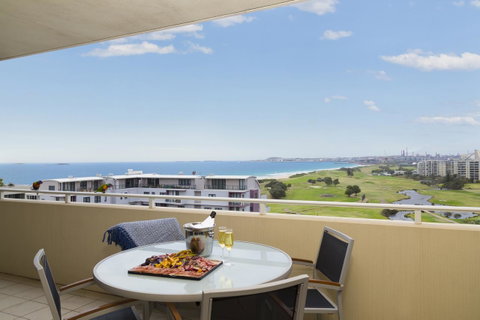 Sage Hotel Wollongong - Food Delivery Shop 39
