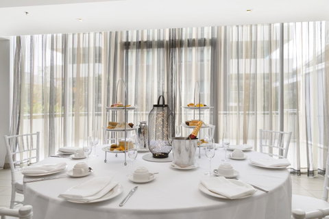 Sage Hotel Wollongong - Food Delivery Shop 27