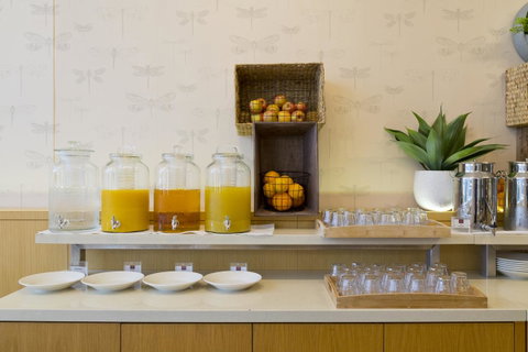 Sage Hotel Wollongong - Food Delivery Shop 13