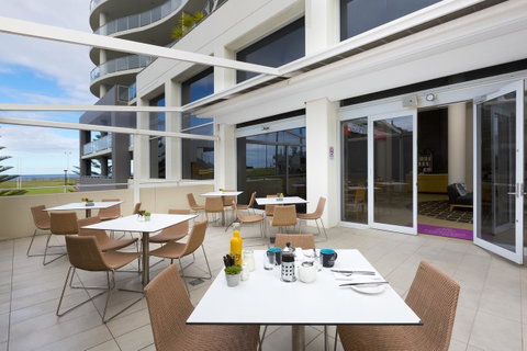 Sage Hotel Wollongong - Food Delivery Shop 31