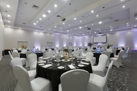 Sage Hotel Wollongong - Food Delivery Shop 26