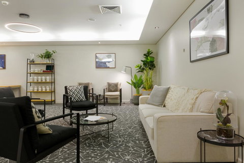 Sage Hotel Wollongong - Food Delivery Shop 33