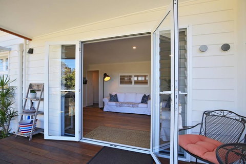 Jervis Bay Beach Shack I Pet Friendly - Food Delivery Shop 10