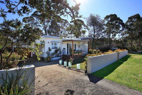 Jervis Bay Beach Shack I Pet Friendly - Food Delivery Shop 15