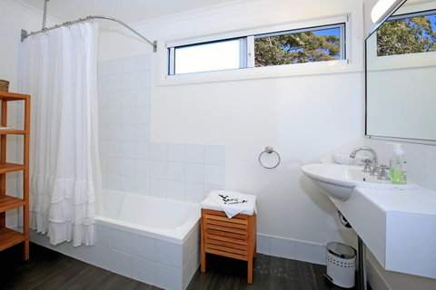 Jervis Bay Beach Shack I Pet Friendly - Food Delivery Shop 8