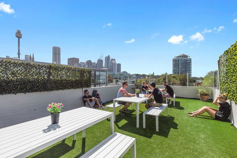 Ady's Place Backpackers, Sydney - Food Delivery Shop 10