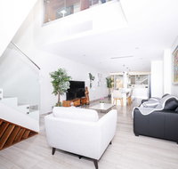 Luxury Villa Darlington - Vine - Food Delivery Shop