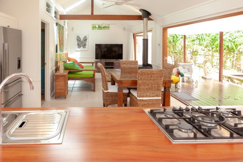 Sanctuary In The Pocket - Food Delivery Shop 21