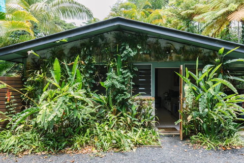 Sanctuary In The Pocket - Food Delivery Shop 15