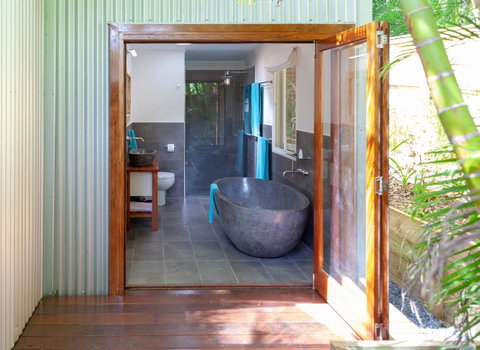 Sanctuary In The Pocket - Food Delivery Shop 23