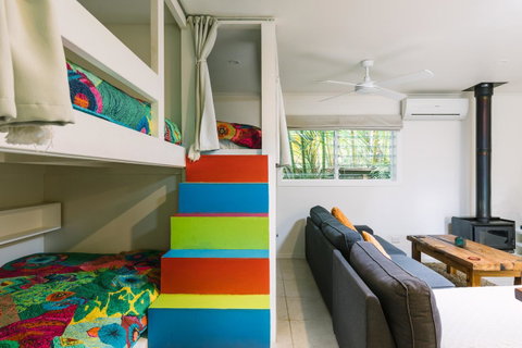 Sanctuary In The Pocket - Food Delivery Shop 16