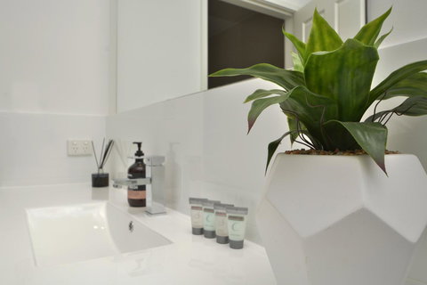 JE Guesthouse, Central To All The Hunter Valley Has To Offer - Food Delivery Shop 28