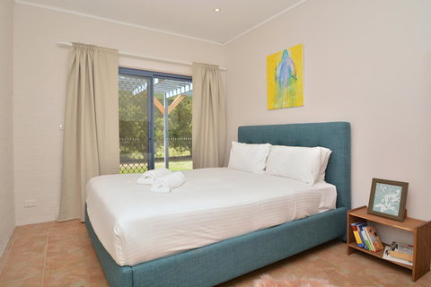 JE Guesthouse, Central To All The Hunter Valley Has To Offer - Food Delivery Shop 31