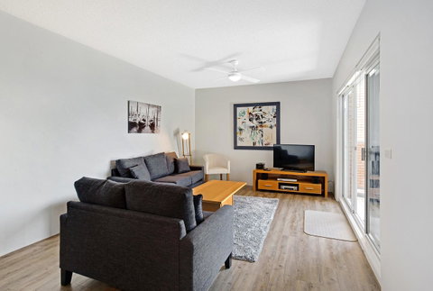 Victoria Parade, Kiah, Unit 10, 53 - Food Delivery Shop 2