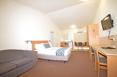 Boulevarde Motor Inn - Food Delivery Shop 5