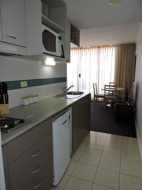 BASE Holidays - Ettalong Beach Premium Apartments - Food Delivery Shop 10