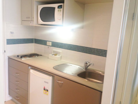 BASE Holidays - Ettalong Beach Premium Apartments - Food Delivery Shop 23