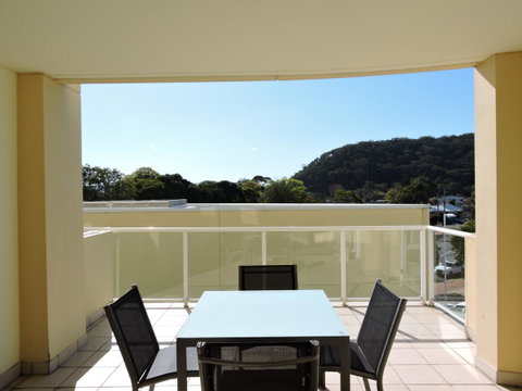 BASE Holidays - Ettalong Beach Premium Apartments - Food Delivery Shop 12