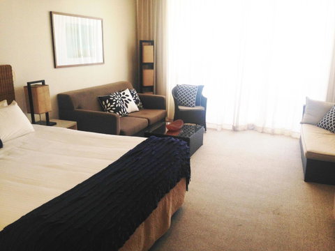 BASE Holidays - Ettalong Beach Premium Apartments - Food Delivery Shop 26