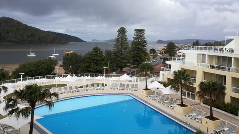 BASE Holidays - Ettalong Beach Premium Apartments - Food Delivery Shop 28