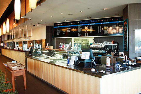 BASE Holidays - Ettalong Beach Premium Apartments - Food Delivery Shop 2
