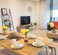 SkyGarden Sydney Olympic Park 3  4 bedroom City view - Food Delivery Shop