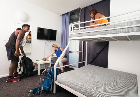 Railway Square YHA - Pet Food Australia 30