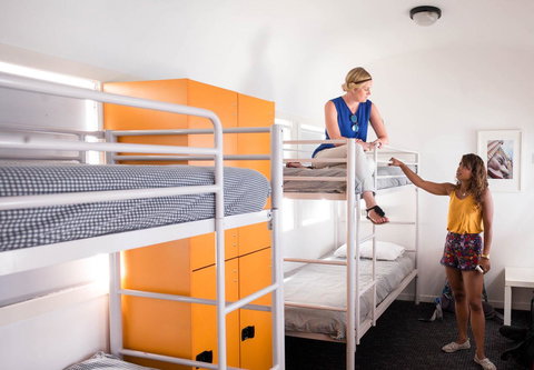 Railway Square YHA - Pet Food Australia 40