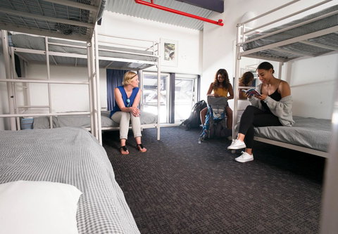 Railway Square YHA - Pet Food Australia 42