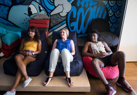 Railway Square YHA - Pet Food Australia 21