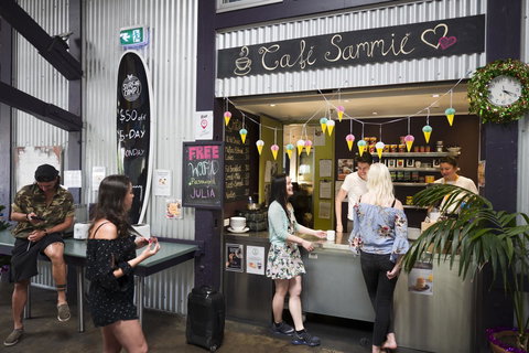 Railway Square YHA - Pet Food Australia 14