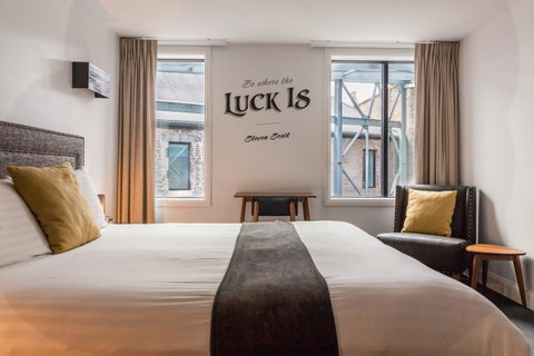 The Lucky Hotel - Food Delivery Shop 20