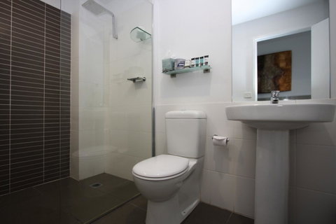 Honeysuckle Executive Apartments - Food Delivery Shop 22