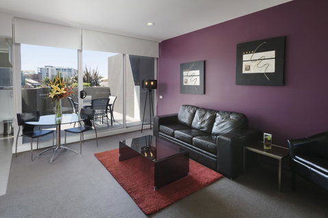 Honeysuckle Executive Apartments - Food Delivery Shop 28