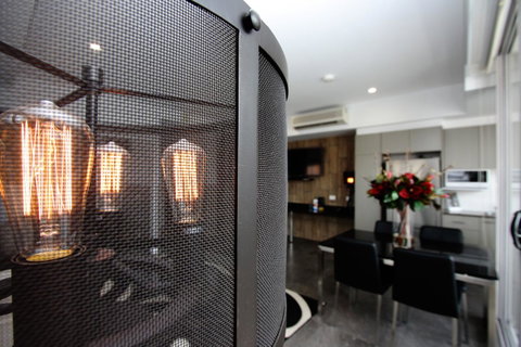 Honeysuckle Executive Apartments - Food Delivery Shop 35