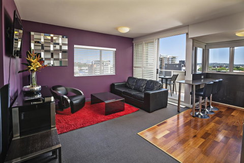 Honeysuckle Executive Apartments - Food Delivery Shop 14