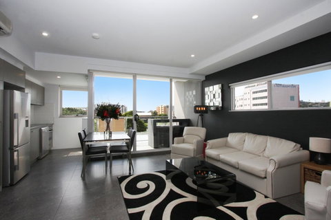 Honeysuckle Executive Apartments - Food Delivery Shop 33