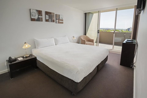 Honeysuckle Executive Apartments - Food Delivery Shop 36