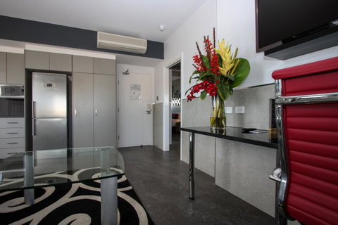 Honeysuckle Executive Apartments - Food Delivery Shop 15