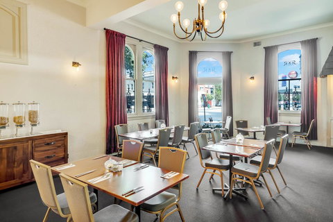 Prince Of Wales Hotel - Food Delivery Shop 22