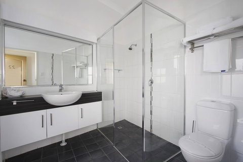 Prince Of Wales Hotel - Food Delivery Shop 20