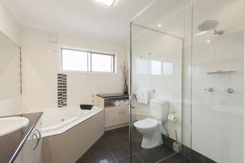 Wagga RSL Club Motel - Food Delivery Shop 39